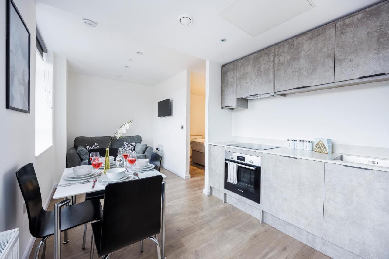 Cresta House - Modern Apartments Luton  Eksteriør bilde