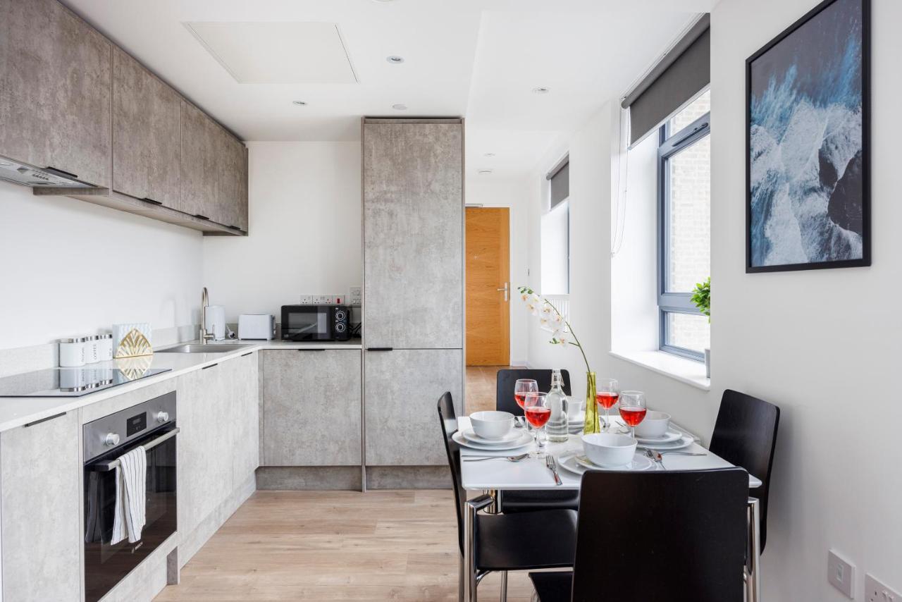 Cresta House - Modern Apartments Luton  Eksteriør bilde