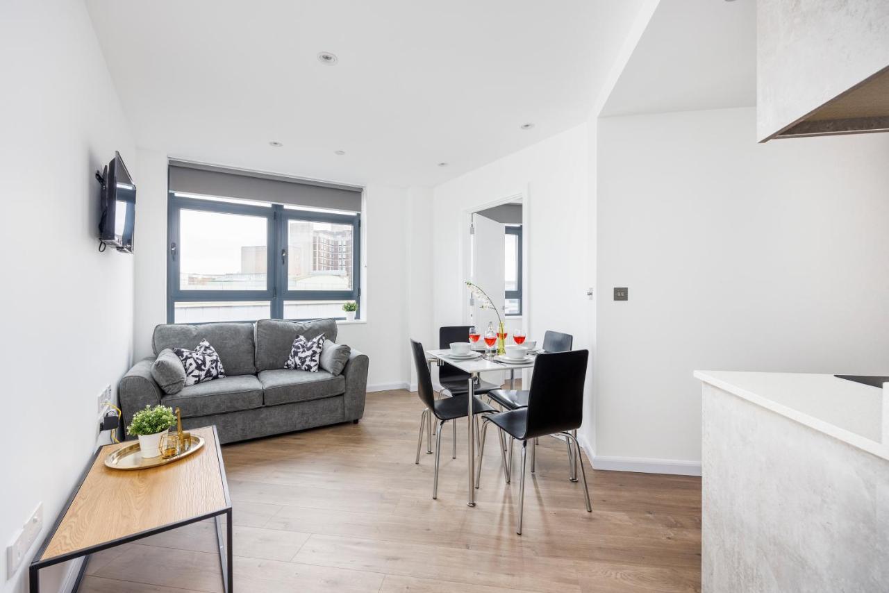 Cresta House - Modern Apartments Luton  Eksteriør bilde