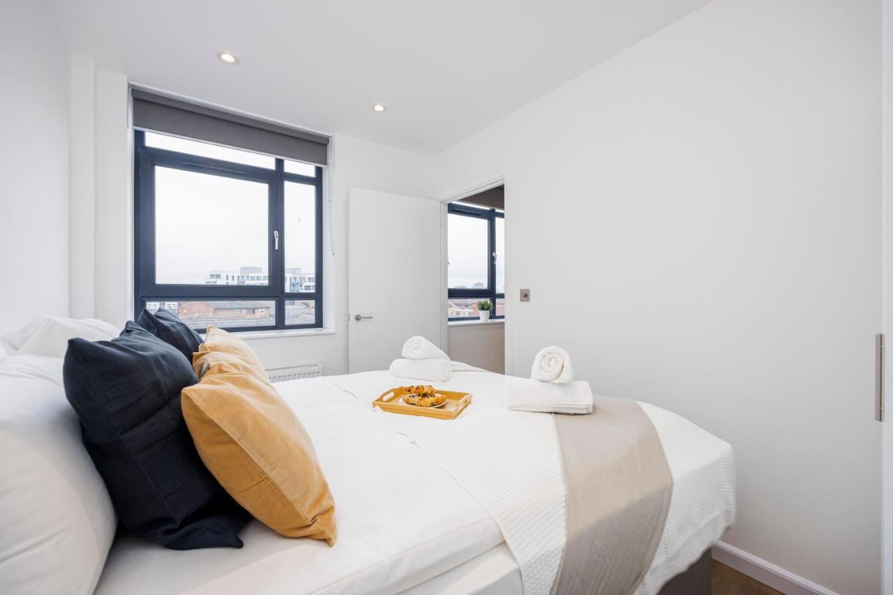 Cresta House - Modern Apartments Luton  Eksteriør bilde